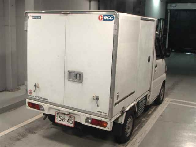 NISSAN CLIPPER TRUCK 2013
