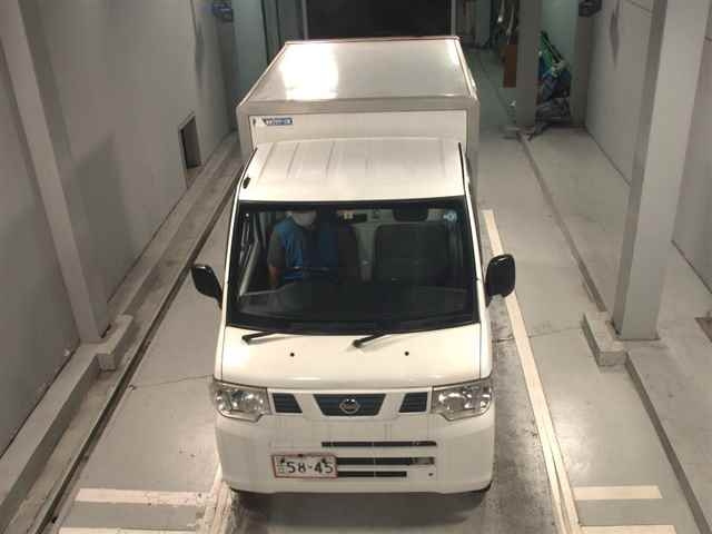NISSAN CLIPPER TRUCK 2013