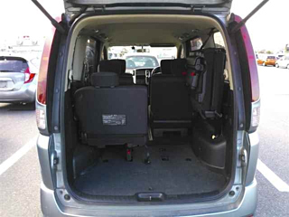 NISSAN SERENA 2009