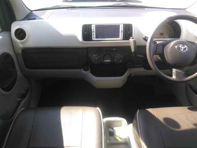 TOYOTA PASSO 2010