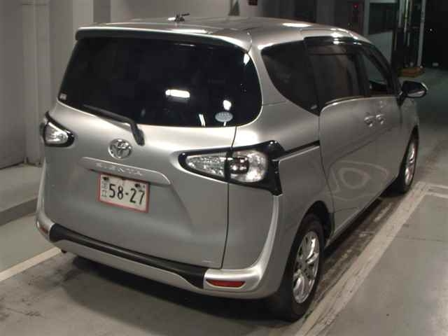 TOYOTA SIENTA 2017