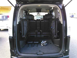 NISSAN SERENA 2013