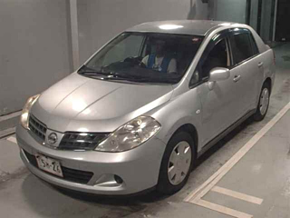 NISSAN TIIDA LATIO 2010