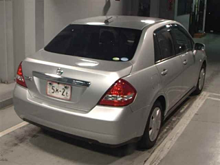 NISSAN TIIDA LATIO 2010