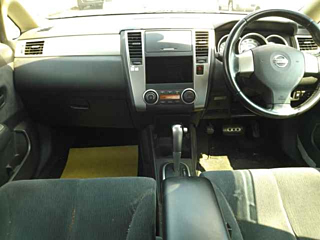 NISSAN TIIDA LATIO 2010