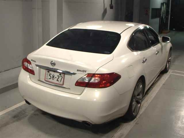 NISSAN FUGA 2010