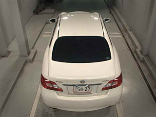 NISSAN FUGA 2010