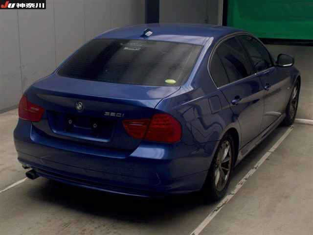 BMW 3 SERIES 2011