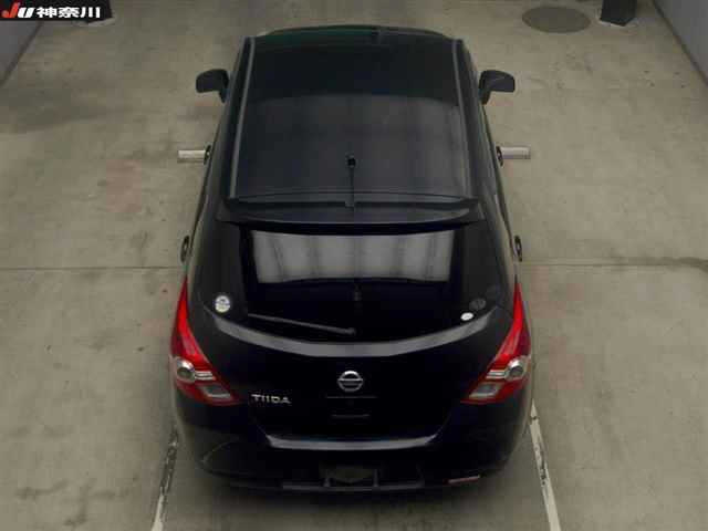 NISSAN TIIDA 2011