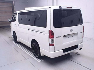 TOYOTA HIACE VAN 2015