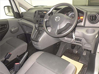NISSAN NV200 2020