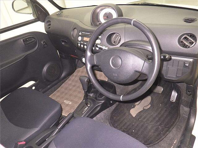 DAIHATSU ESSE 2010