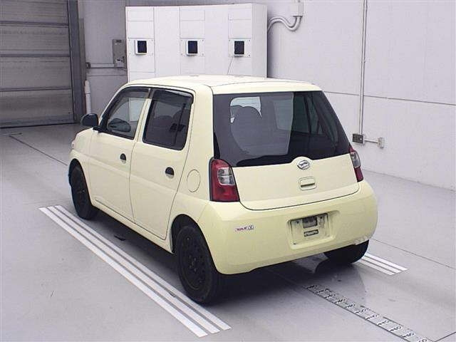 DAIHATSU ESSE 2010
