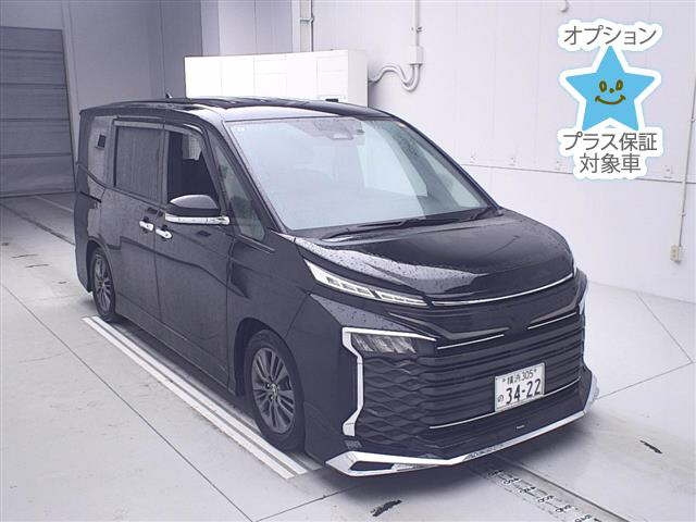 TOYOTA VOXY 2022