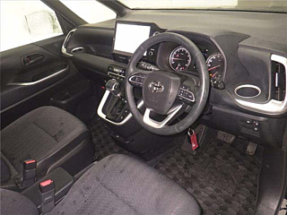 TOYOTA VOXY 2022