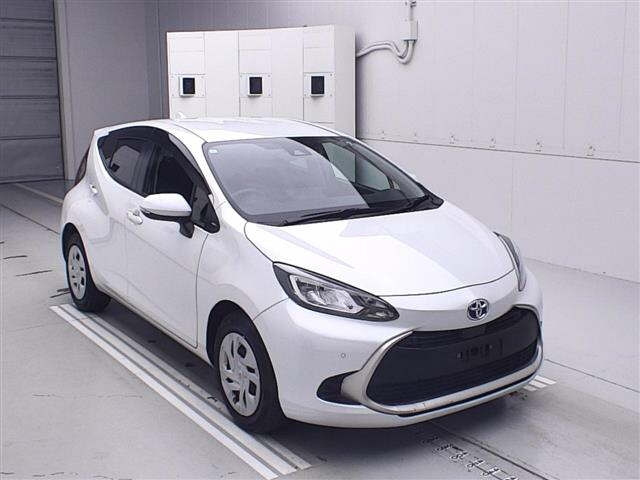 TOYOTA AQUA 2023