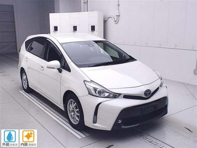 TOYOTA PRIUS ALPHA 2021