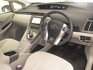 TOYOTA PRIUS 2012