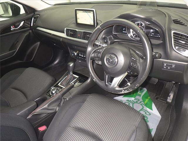 MAZDA AXELA 2016