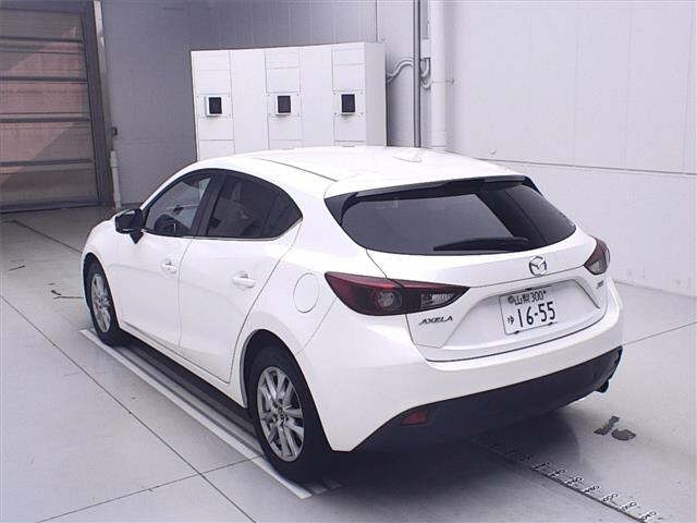 MAZDA AXELA 2016