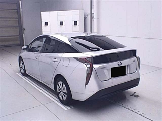 TOYOTA PRIUS 2016