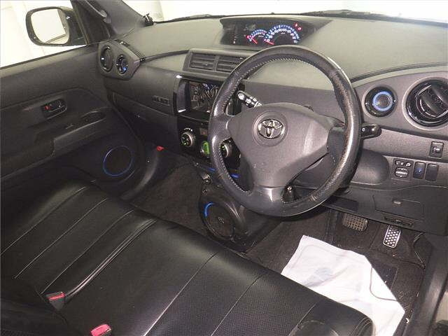 TOYOTA BB 2008