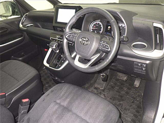 TOYOTA VOXY 2022