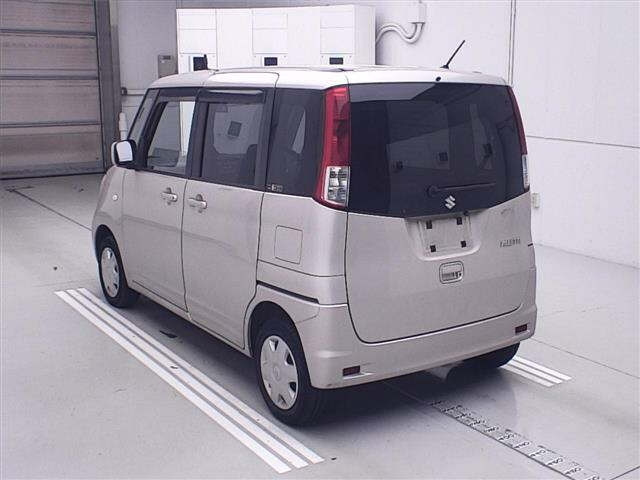 SUZUKI PALETTE 2011