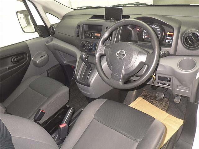 NISSAN NV200 2020