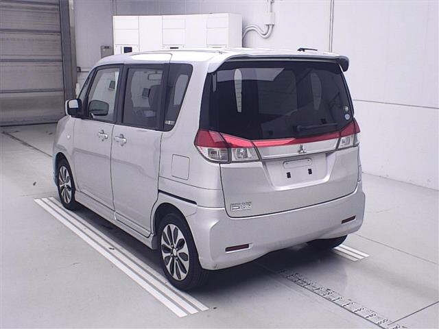 MITSUBISHI DELICA D2 2014