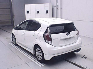 TOYOTA AQUA 2014