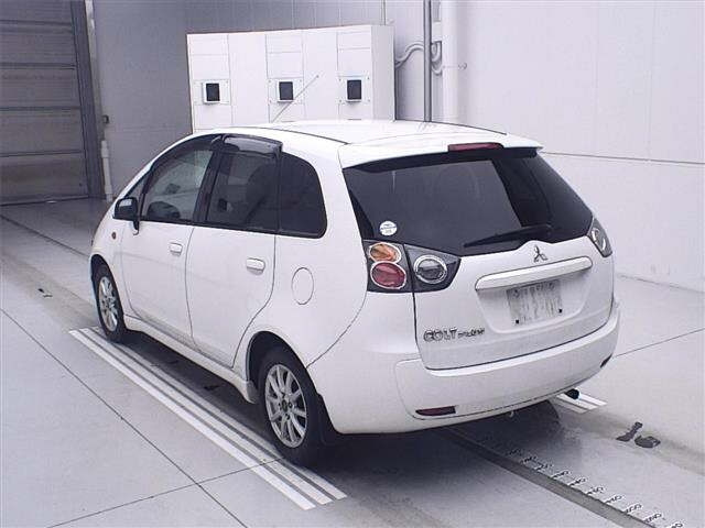 MITSUBISHI COLT PLUS 2010