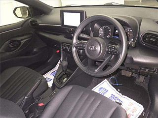 TOYOTA YARIS 2024