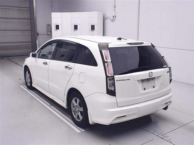 HONDA STREAM 2010