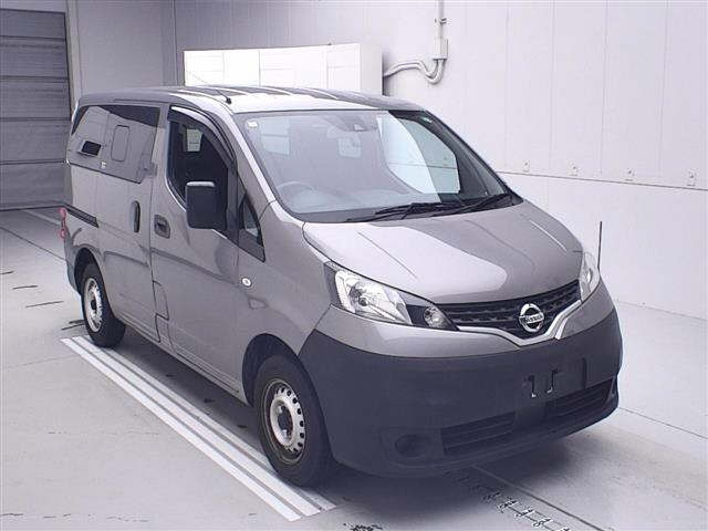 NISSAN NV200 2020