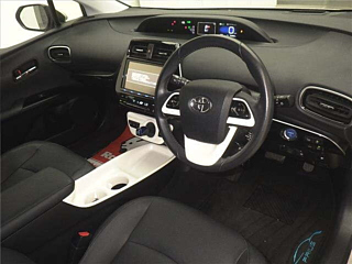 TOYOTA PRIUS 2016