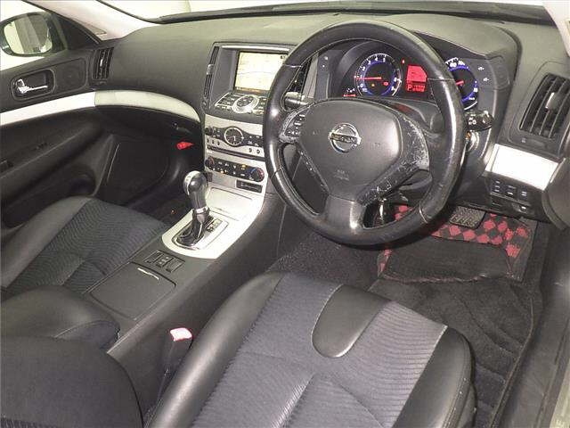 NISSAN SKYLINE 2009