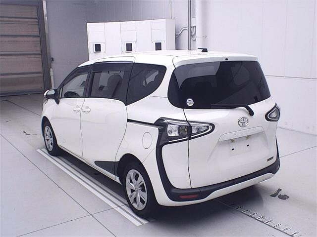 TOYOTA SIENTA 2022