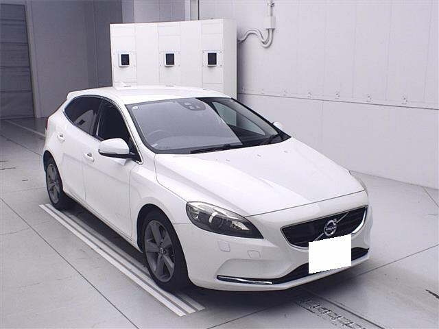 VOLVO V40 2013