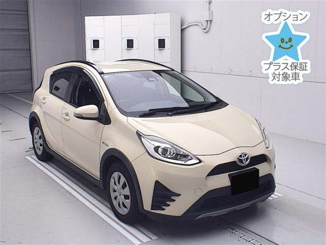 TOYOTA AQUA 2017