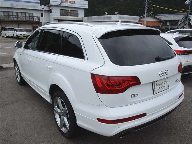 AUDI Q7 2011