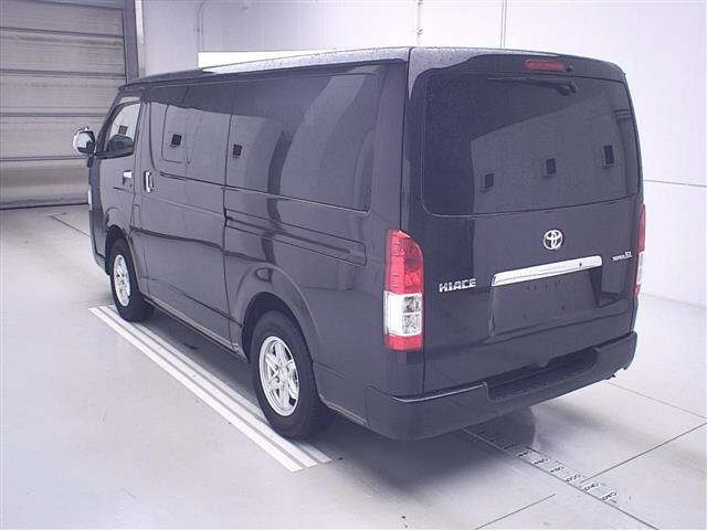 TOYOTA HIACE VAN 2018