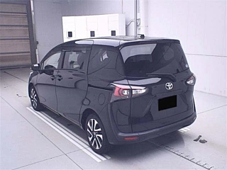 TOYOTA SIENTA 2018