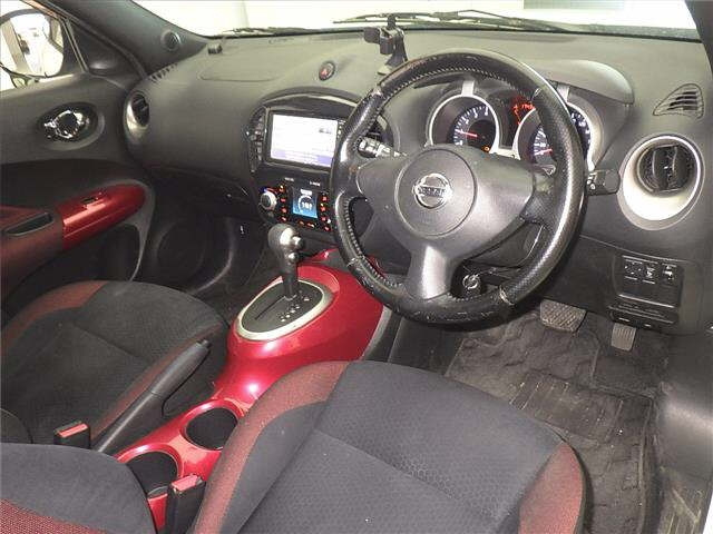 NISSAN JUKE 2011