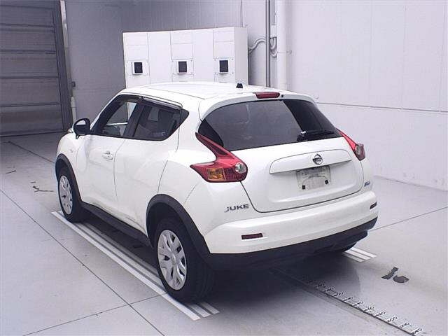 NISSAN JUKE 2011
