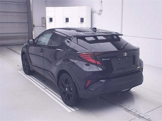 TOYOTA C-HR 2023