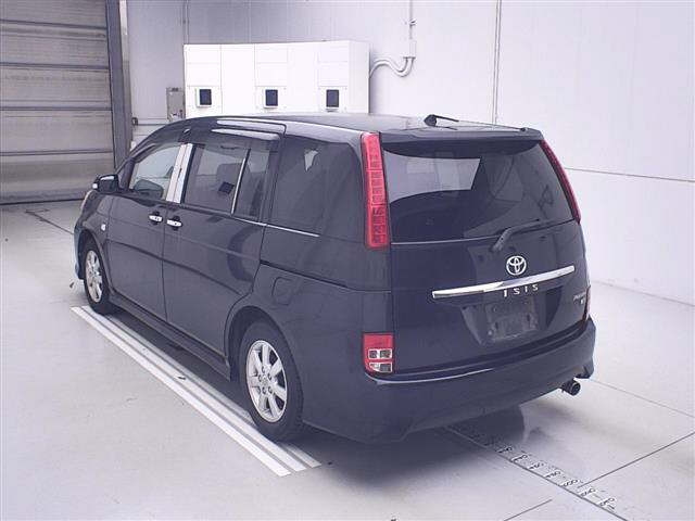 TOYOTA ISIS 2010