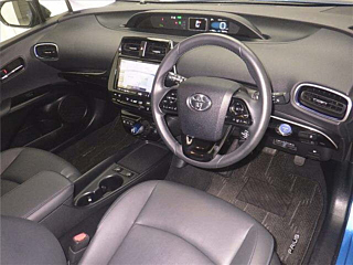 TOYOTA PRIUS 2019