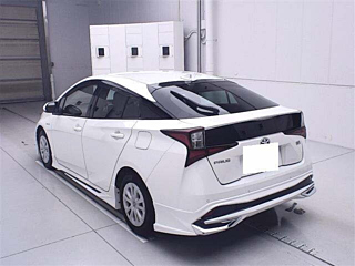 TOYOTA PRIUS 2019