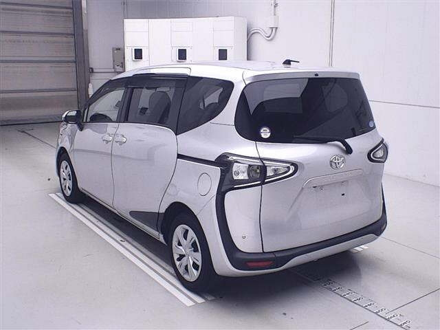 TOYOTA SIENTA 2019